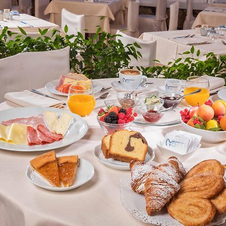 Hotel Rocce Sarde San Pantaleo Esterno foto