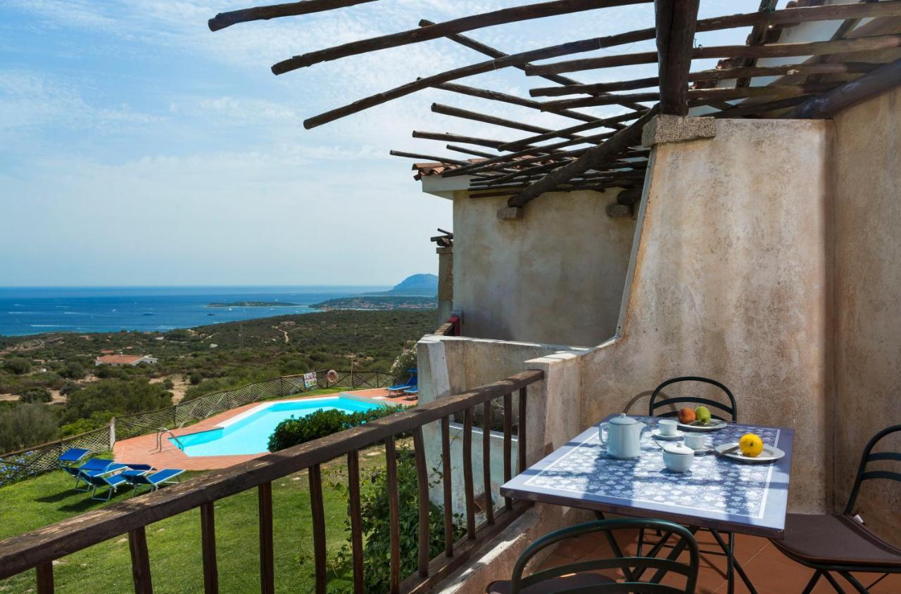 Hotel Rocce Sarde San Pantaleo Esterno foto