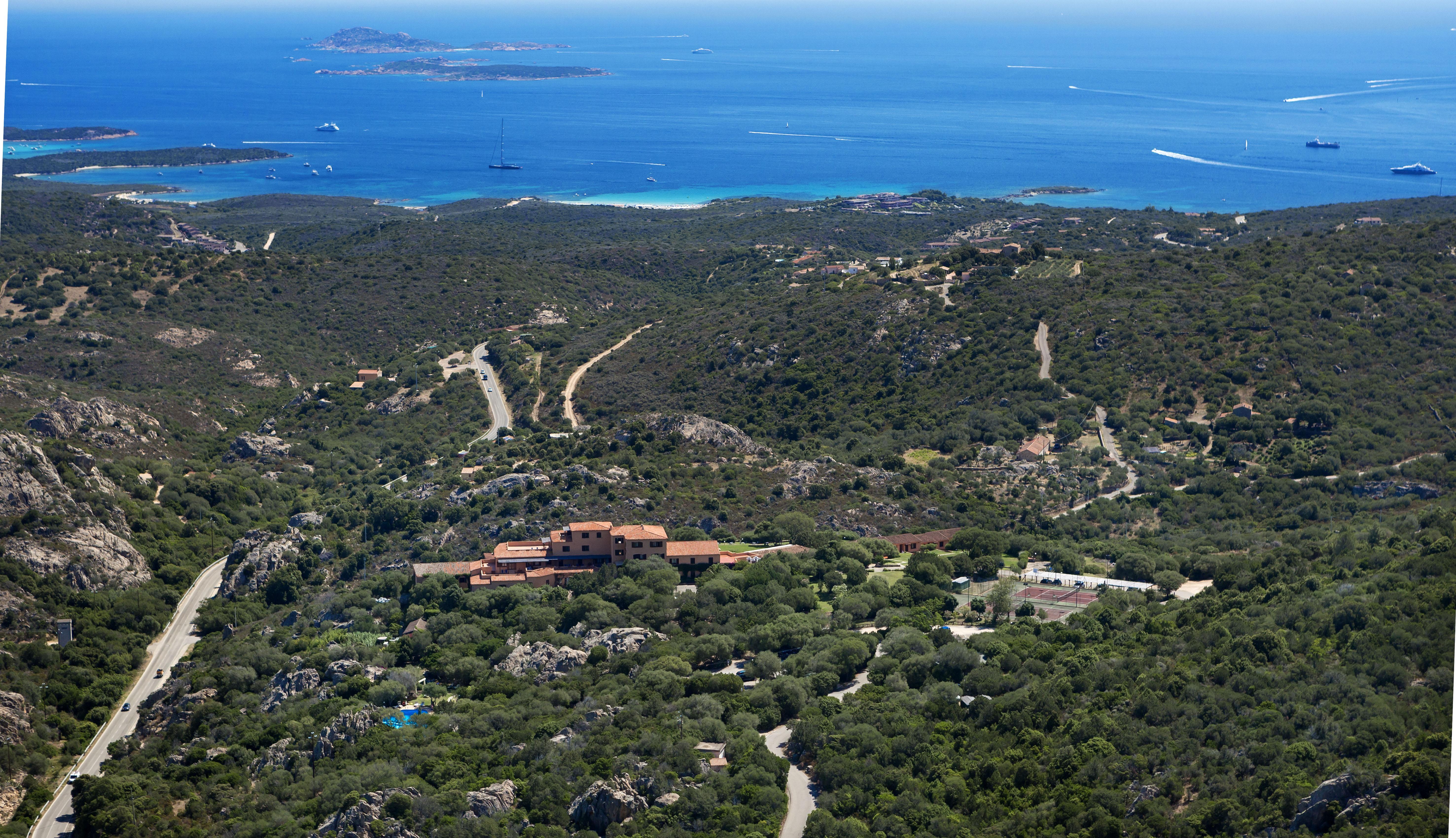 Hotel Rocce Sarde San Pantaleo Esterno foto