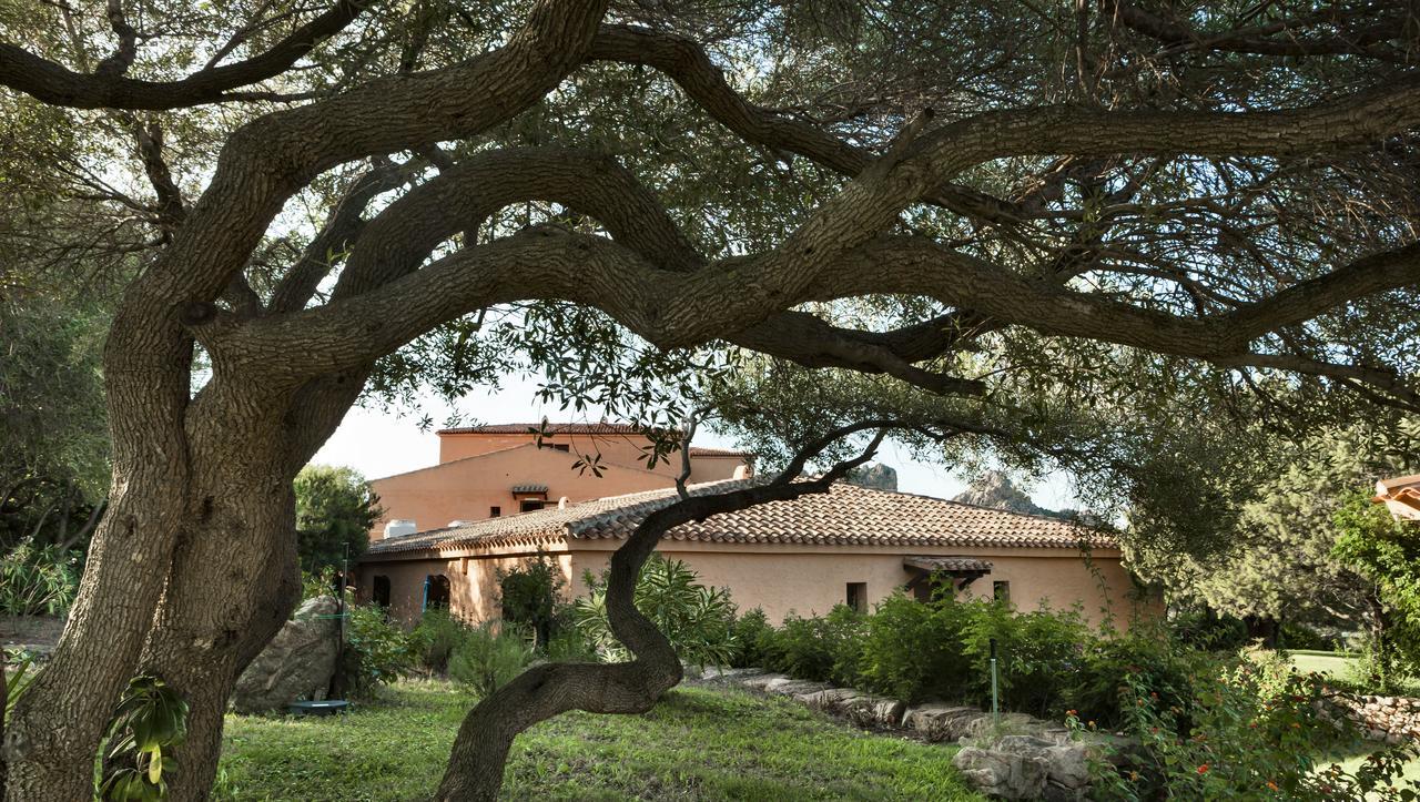 Hotel Rocce Sarde San Pantaleo Esterno foto