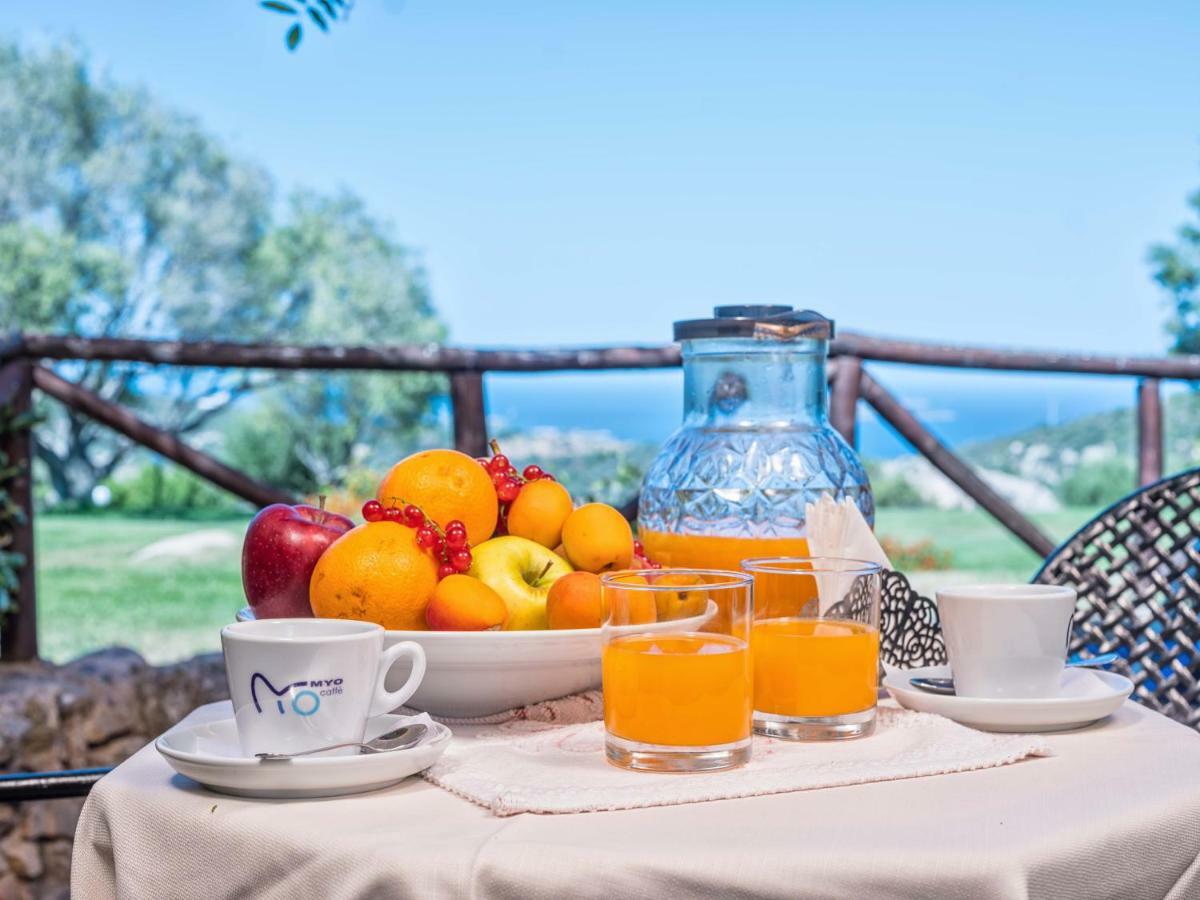 Hotel Rocce Sarde San Pantaleo Esterno foto