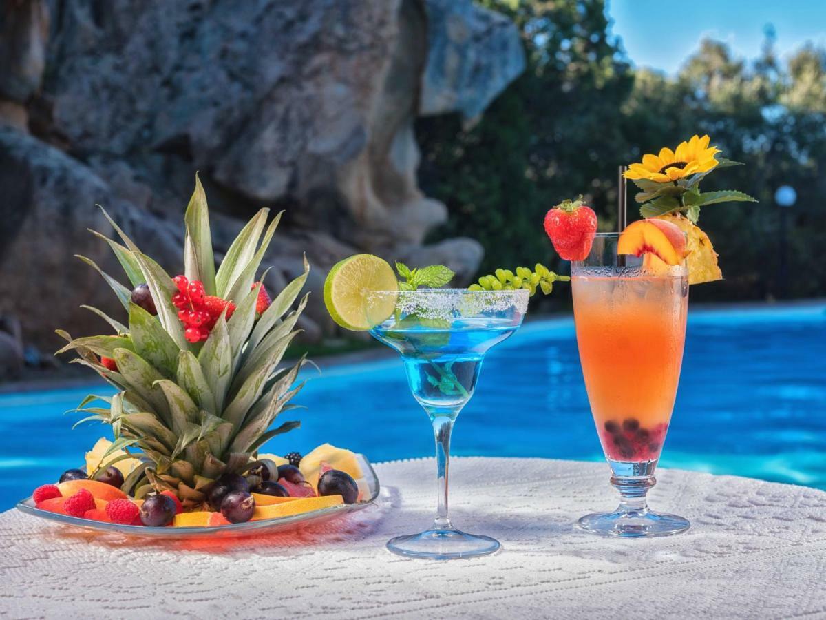 Hotel Rocce Sarde San Pantaleo Esterno foto