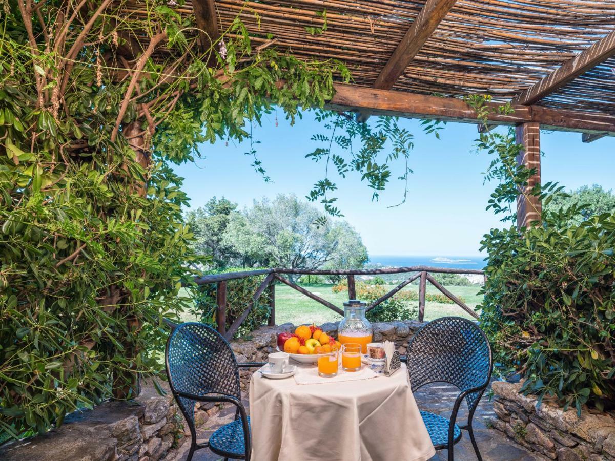 Hotel Rocce Sarde San Pantaleo Esterno foto