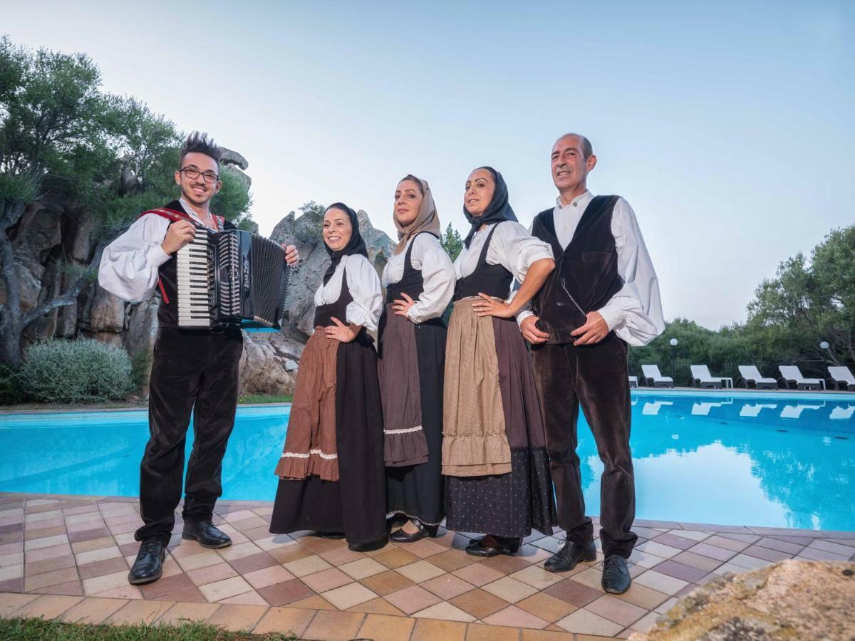 Hotel Rocce Sarde San Pantaleo Esterno foto