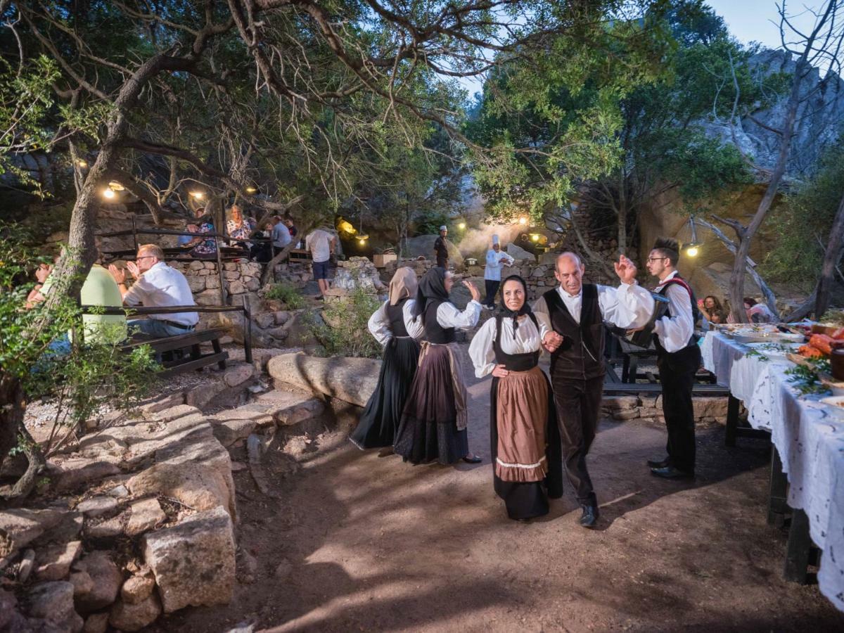 Hotel Rocce Sarde San Pantaleo Esterno foto