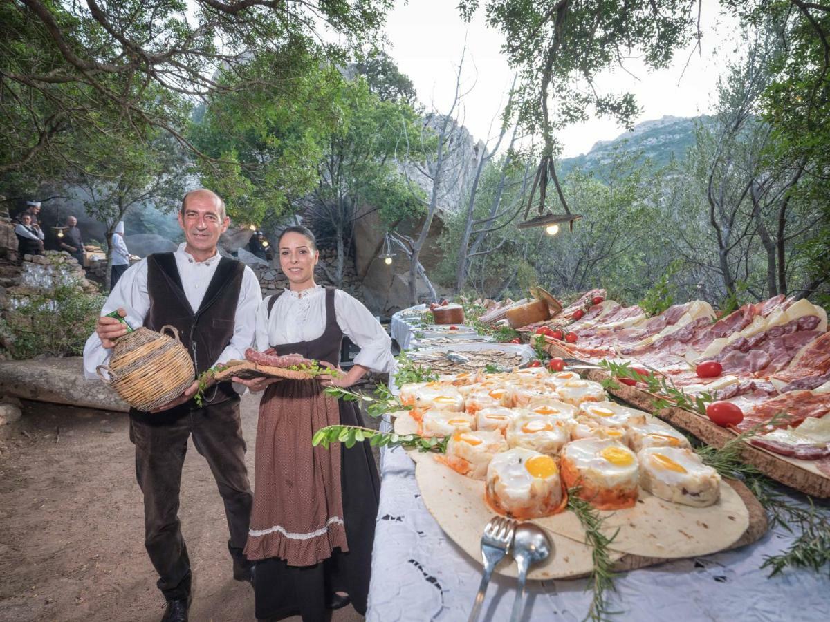 Hotel Rocce Sarde San Pantaleo Esterno foto